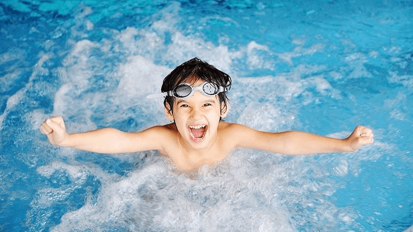 游泳还能帮助处在发育期的孩子