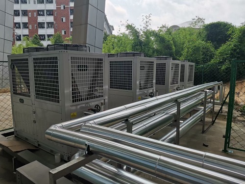贵州医科大学采用了爱克空气源热泵