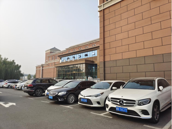 雅海温泉酒店采用爱克泳池设备