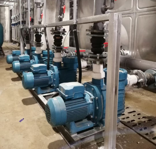 济南乐动健身四店采用爱克全套泳池设备