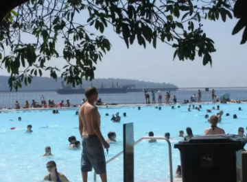 新西敏市穆迪公园（Moody Park）露天泳池